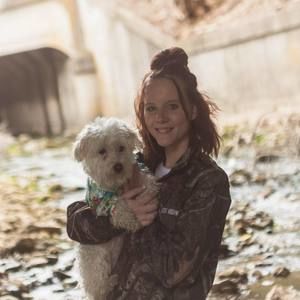 Meet your Posher, Danielle